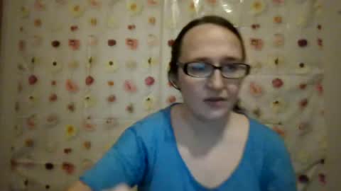 Snapshot of countrygirl0909 chatting on June 16, 2:36 am countrygirl0909 online show from June 16, 2:36 am