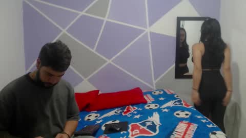 Snapshot of couple_hot069 chatting on March 3, 6:30 am couple_hot069 online show from March 3, 6:30 am