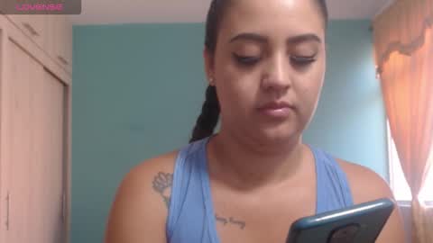 Snapshot of couple_sexandlove chatting on January 18, 1:37 pm ALEJANDRO Y EMILY online show from January 18, 1:37 pm