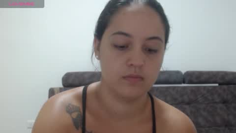 Snapshot of couple_sexandlove chatting on February 18, 7:43 pm ALEJANDRO Y EMILY online show from February 18, 7:43 pm