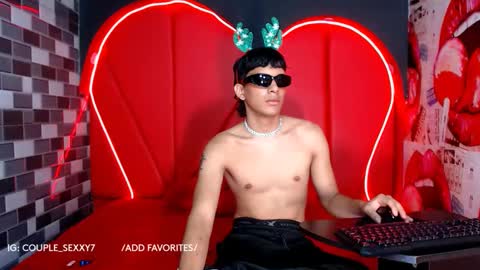 Snapshot of couple_sexxy7 chatting on December 20, 1:22 pm MIA LIZ AND SAM online show from December 20, 1:22 pm