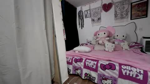 Snapshot of couple_sexxy7 chatting on June 21, 1:19 am MIA LIZ AND SAM online show from June 21, 1:19 am