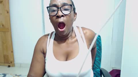 luckyalysonXXX online show from December 2, 6:19 am