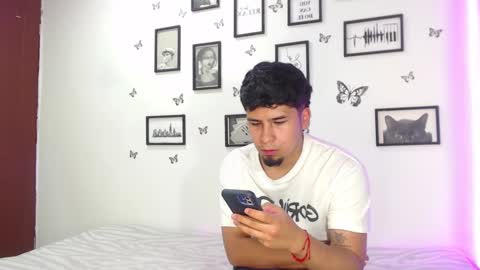 Juli and Liam online show from January 19, 8:07 am