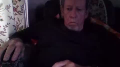 Snapshot of courieral1 chatting on February 28, 4:31 pm courieral1 online show from February 28, 4:31 pm