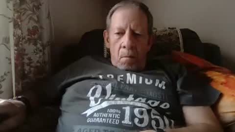 Snapshot of courieral1 chatting on September 12, 9:53 am courieral1 online show from September 12, 9:53 am