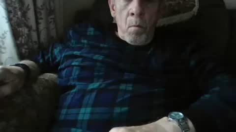 Snapshot of courieral1 chatting on October 11, 8:02 am courieral1 online show from October 11, 8:02 am