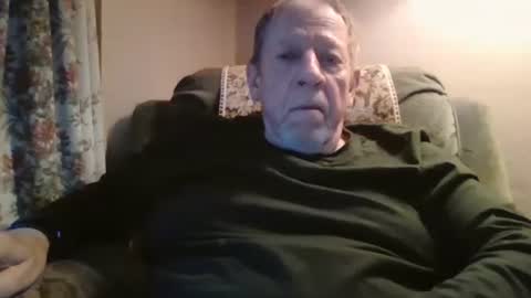 Snapshot of courieral1 chatting on October 25, 6:54 am courieral1 online show from October 25, 6:54 am