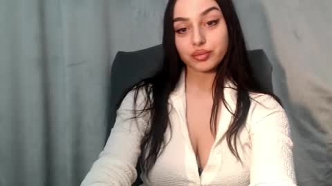 Snapshot of courtney_lux chatting on January 31, 7:11 pm Courtney online show from January 31, 7:11 pm