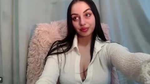 Snapshot of courtney_lux chatting on February 4, 2:56 pm Courtney online show from February 4, 2:56 pm