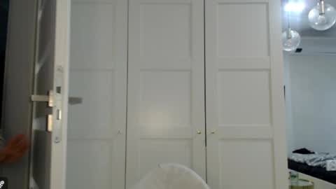 Courtney online show from March 31, 7:09 am