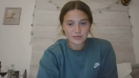 Snapshot of cowguirle chatting on July 17, 2:18 am Em online show from July 17, 2:18 am