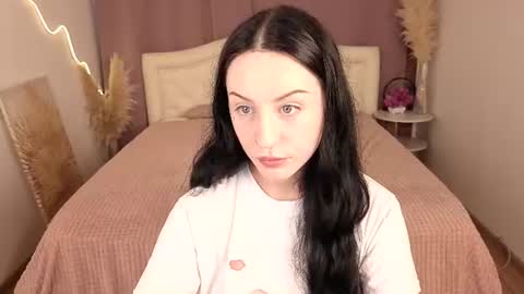 Snapshot of coy_emo_princess chatting on June 27, 9:03 am coy_emo_princess online show from June 27, 9:03 am