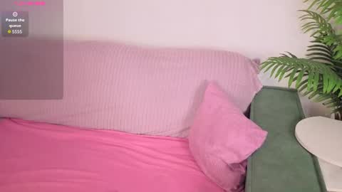 Snapshot of coy_emo_princess chatting on August 7, 1:35 pm coy_emo_princess online show from August 7, 1:35 pm