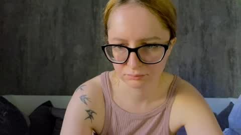Snapshot of coy_girl_ chatting on May 1, 1:16 pm My name is Emma - HELP COLLECT TOKENS FOR THE OPERATION FOR MY DAUGHTER online show from May 1, 1:16 pm