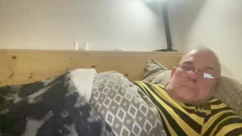 Snapshot of crapaud75018paris chatting on April 24, 7:49 pm crapaud75018paris online show from April 24, 7:49 pm