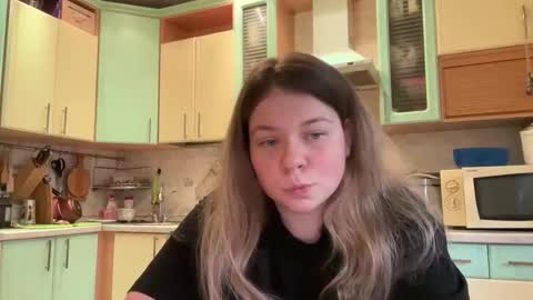 Elise online show from October 22, 6:35 am
