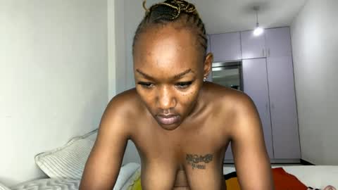 Snapshot of crave_meslowly chatting on July 28, 11:37 pm Taliee online show from July 28, 11:37 pm