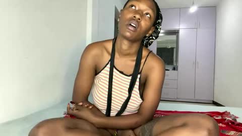 Snapshot of crave_meslowly chatting on August 2, 8:40 pm Taliee online show from August 2, 8:40 pm