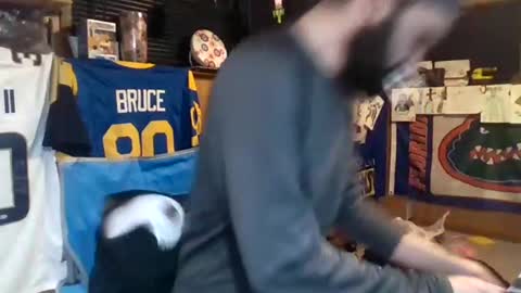 Snapshot of craveitoften chatting on January 9, 1:18 am craveitoften online show from January 9, 1:18 am