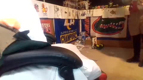 Snapshot of craveitoften chatting on February 22, 1:33 am craveitoften online show from February 22, 1:33 am