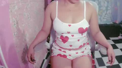 Snapshot of crazy_4u69 chatting on June 10, 9:52 am crazy_4u69 online show from June 10, 9:52 am