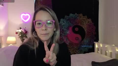 Stacy 2pm to 6pm mon-fri 3 CAT online show from November 27, 5:26 pm