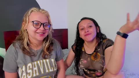 Snapshot of crazy_cakes_ chatting on December 8, 4:39 pm Lexie Rose online show from December 8, 4:39 pm