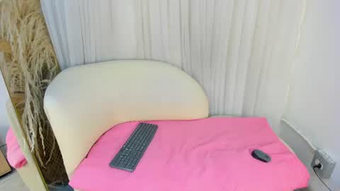 Snapshot of crazy_girl___ chatting on July 9, 11:58 am crazy_girl___ online show from July 9, 11:58 am