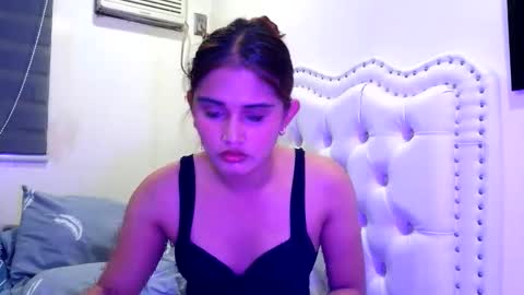 Snapshot of crazy_portiax chatting on February 22, 9:19 am Portia Scott online show from February 22, 9:19 am