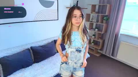 Emma online show from March 19, 7:01 am