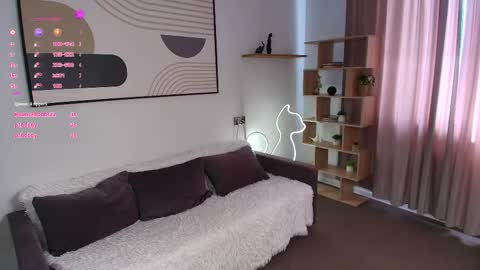 Emma online show from March 27, 8:09 am