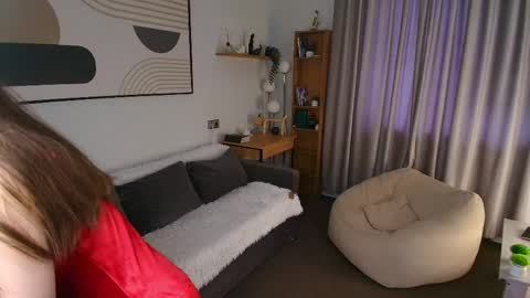 Emma online show from April 11, 7:45 am