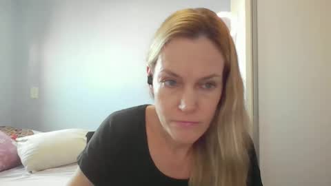 Anny online show from April 16, 10:49 am