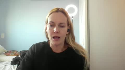 Snapshot of crazyanny chatting on June 9, 10:49 am Anny online show from June 9, 10:49 am