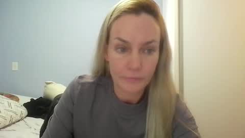 Snapshot of crazyanny chatting on June 23, 12:36 pm Anny online show from June 23, 12:36 pm
