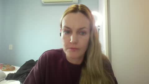 Snapshot of crazyanny chatting on July 9, 10:52 am Anny online show from July 9, 10:52 am