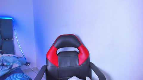 Snapshot of crazybaby_squirt chatting on May 21, 3:24 am crazybaby_squirt online show from May 21, 3:24 am