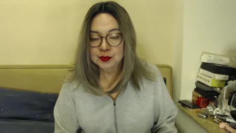 Snapshot of crazychika chatting on December 13, 7:10 pm Kelly   online show from December 13, 7:10 pm