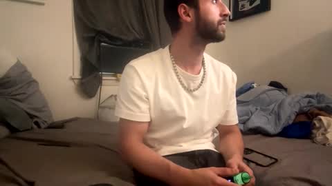 crazydill28 online show from April 19, 5:01 pm