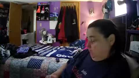 Snapshot of crazygirl802 chatting on January 10, 4:09 pm crazygirl802 online show from January 10, 4:09 pm