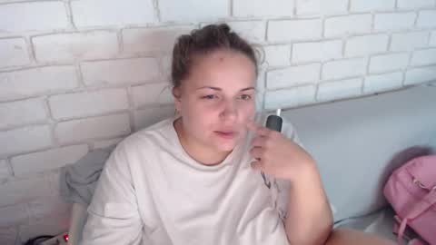 Snapshot of crazyy_girl_ chatting on October 9, 5:44 pm Crazyy Girl online show from October 9, 5:44 pm