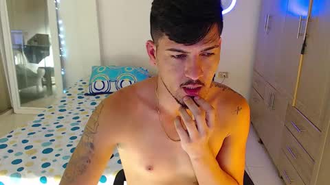 Snapshot of crazyybull chatting on November 23, 3:06 am Bull online show from November 23, 3:06 am