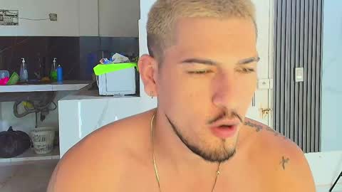 Snapshot of crazyybull chatting on March 9, 1:53 am Bull online show from March 9, 1:53 am