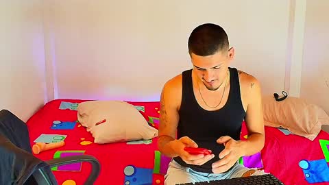 Snapshot of crazyybull chatting on April 8, 4:45 am Bull online show from April 8, 4:45 am