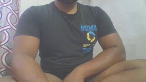 Snapshot of crazzy_booy chatting on May 5, 3:58 am crazzy_booy online show from May 5, 3:58 am