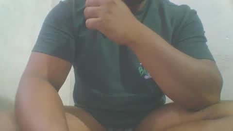 Snapshot of crazzy_booy chatting on May 14, 3:35 am crazzy_booy online show from May 14, 3:35 am