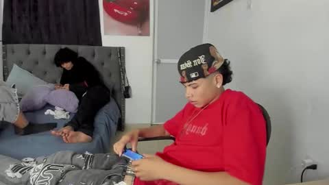 Snapshot of crazzy_master1 chatting on April 6, 4:46 am crazzy_master1 online show from April 6, 4:46 am