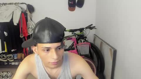 Snapshot of crazzy_master1 chatting on April 22, 6:42 pm crazzy_master1 online show from April 22, 6:42 pm
