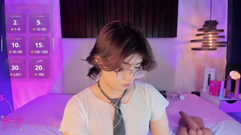 Snapshot of creamy_angelo chatting on April 23, 12:40 pm creamy_angelo online show from April 23, 12:40 pm